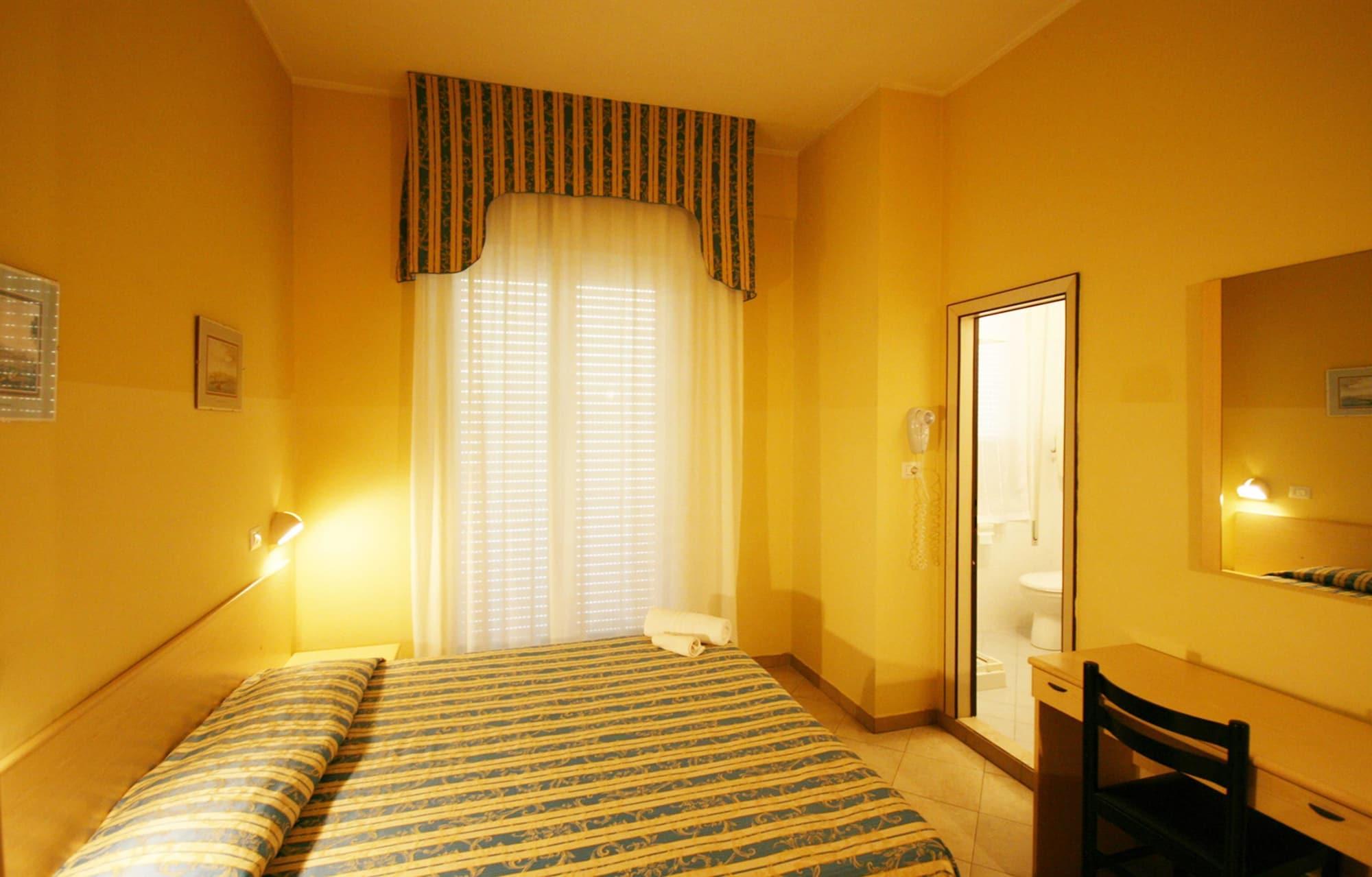 Hotel Sole Mio Rimini Bagian luar foto