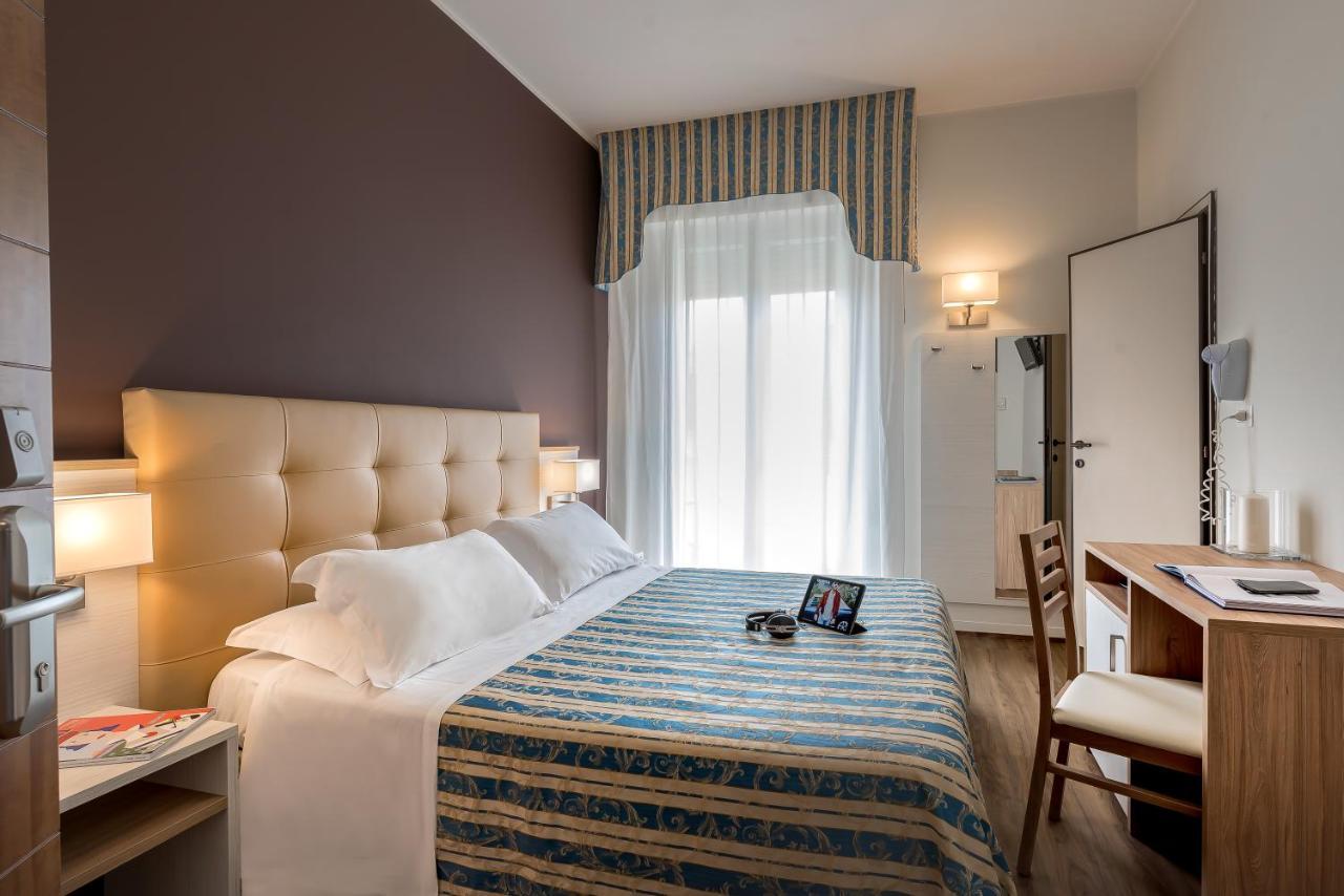 Hotel Sole Mio Rimini Bagian luar foto