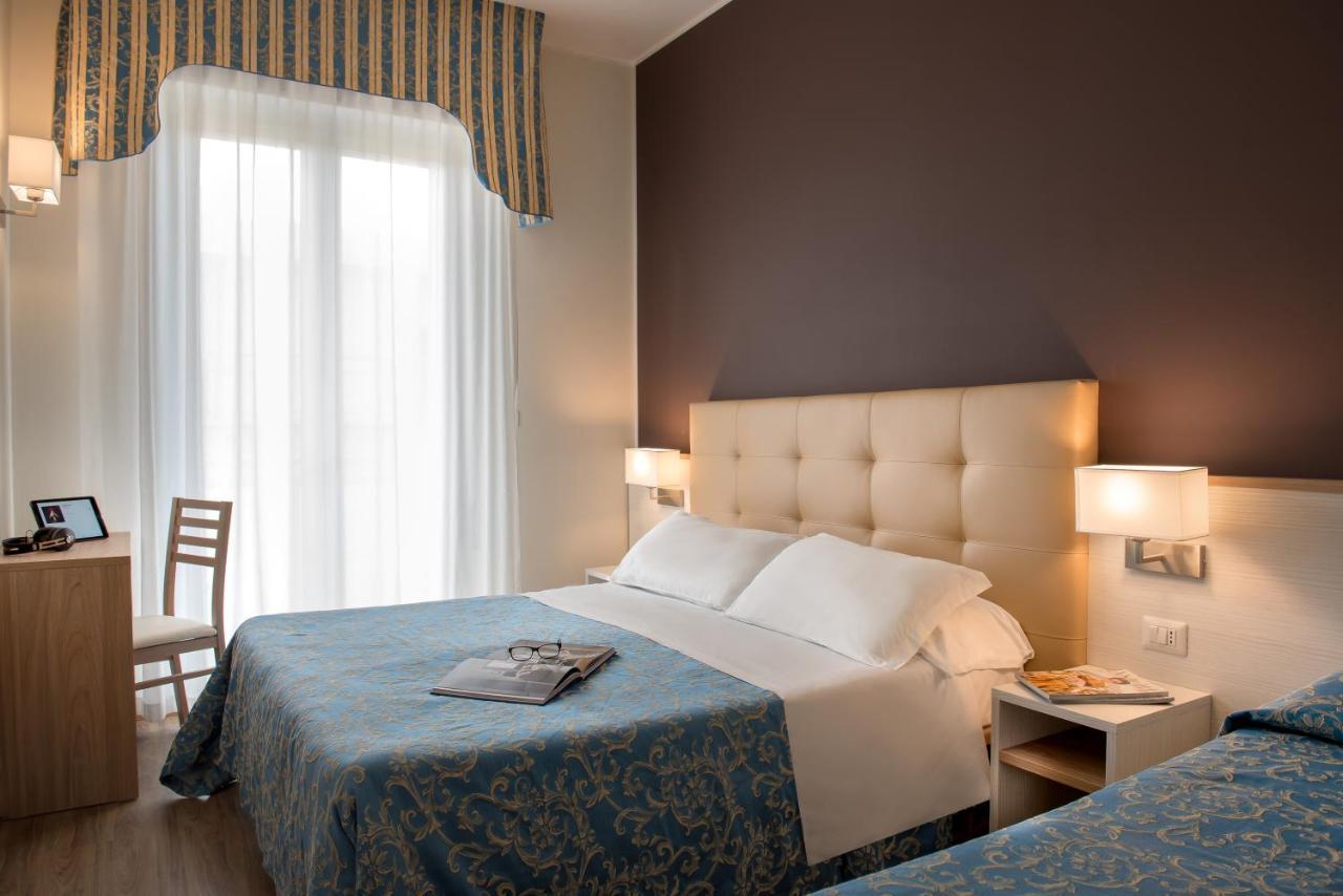 Hotel Sole Mio Rimini Bagian luar foto